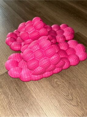 Women's Bubble Slide Sandals - Hot Pink